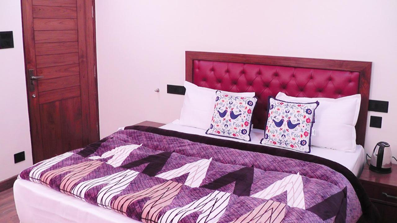 Hotel Jakhu Heights Shimla Eksteriør bilde