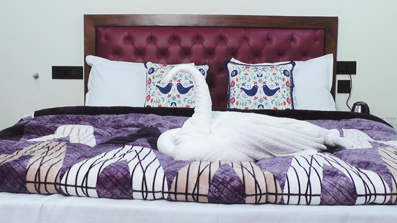 Hotel Jakhu Heights Shimla Eksteriør bilde