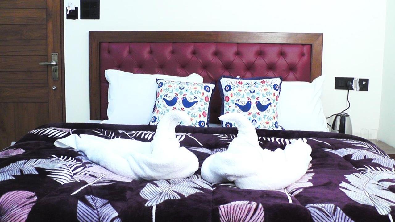 Hotel Jakhu Heights Shimla Eksteriør bilde